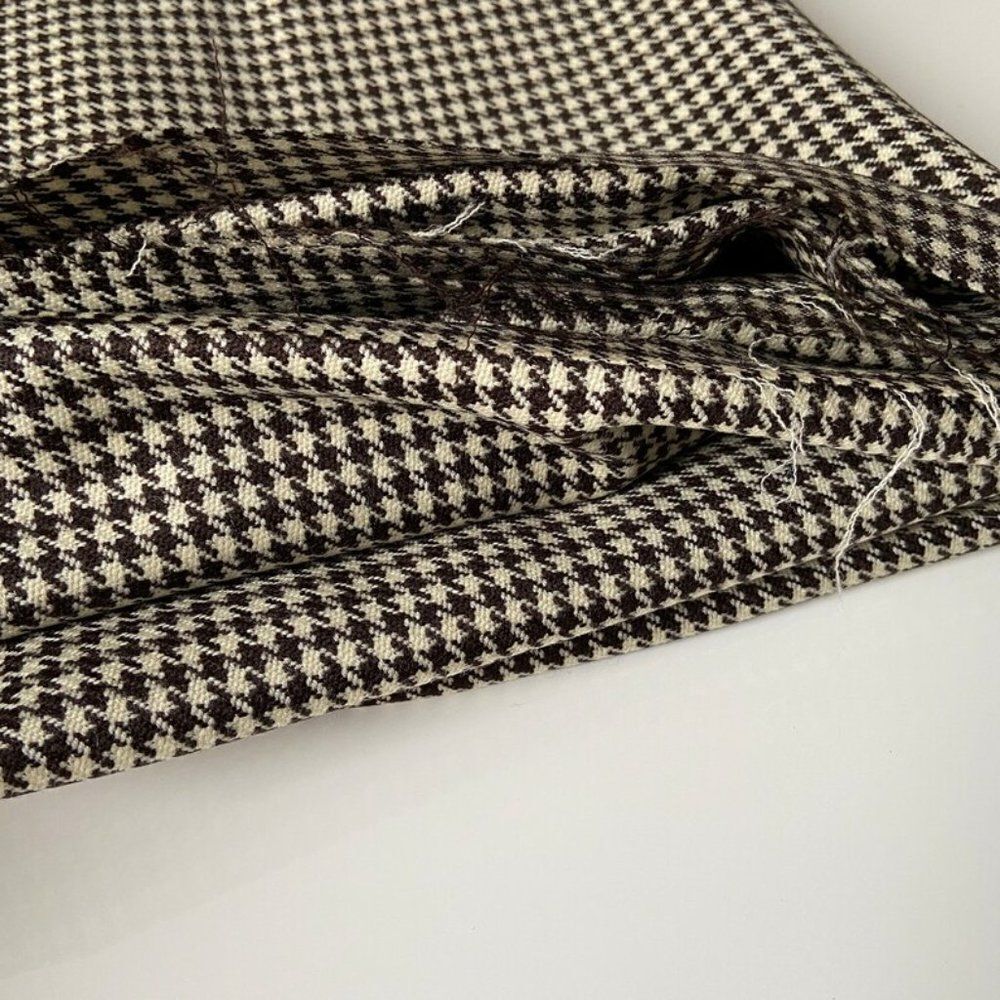 Vintage sewing fabric 70s knit checkered hounds tooth material. Brown cream.